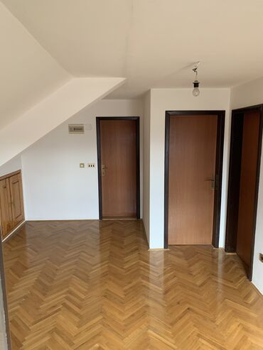 Kuće na prodaju: Na prodaju kuća (220m2) sa pomoćnim objektom (56m2) na placu 4,6 ari — 14