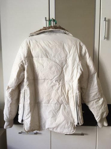 Zimske jakne: Sorbino bela perjana jakna veličina l. Na kragni je pravo krzno koje — 3
