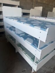 Односпальные кровати: Односпальная кровать, Новый, С мягкой обивкой, длина - 190 см — 1