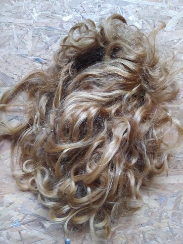 Perike i klipse: Prodajem periku prirodna kosasvetlo - braon bojadugačkatežina na lalafo.rs — 3 Perike i klipse: Prodajem periku prirodna kosasvetlo - braon bojadugačkatežina — 3