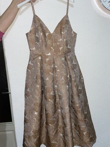 Haljine: Elegantna koktel/večernja haljina na bretele - Kroj: fit-and-flare sa — 7