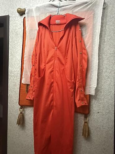 Платья: H&M Studio S/S 2022 — длинное платье/плащ-халат насыщенного — 2
