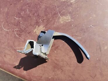 Auto delovi: Rucka za otvaranje haube Lada 2121,21213,21214 Niva,7 Riva. Polovno — 9