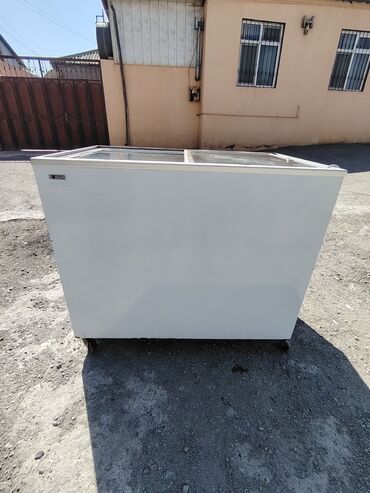 market vitrinləri işlənmiş: 300 litirliy Ağ rəngdə, sürgü qapalı Uğur firma dondurucu soyuducu.350