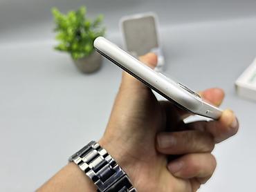 Мобильные телефоны и аксессуары: IPhone 11, Б/у, 64 ГБ, Белый, Защитное стекло, 72 % — 6