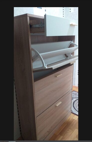 Divan və kreslo dəstləri: Ayaqqabi dolabi
100azn
Bine qes 4878 leli
