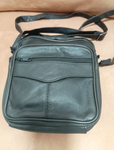 poslovne torbe muške: Men's bag, Material: Leather