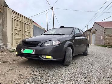 prius spoyler: Avtomobil: Sedan, yas asvalt rəng Kuzov: 4 qapı, arxa spoyler konturlu — 6