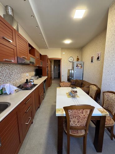 Yeni tikili: 3-cü mikrorayon, 3 otaqlı, Yeni tikili, m. Memar Əcəmi, 102 kv. m — 13