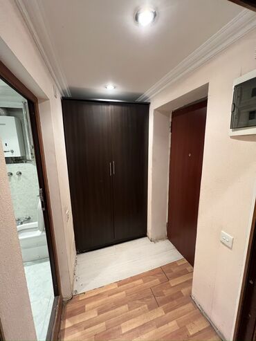 Uzunmüddətli kirayə mənzillər: Yasamal rayonunda Şarifzada küçasinda beşmartabali daş evin birinci -da lalafo.az — 10 Uzunmüddətli kirayə mənzillər: Yasamal rayonunda Şarifzada küçasinda beşmartabali daş evin birinci — 10