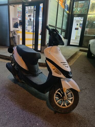 Mopedlər,skuterlər: Tecili satiram savxoz ramanni butun senetleri var catasi var cox — 3