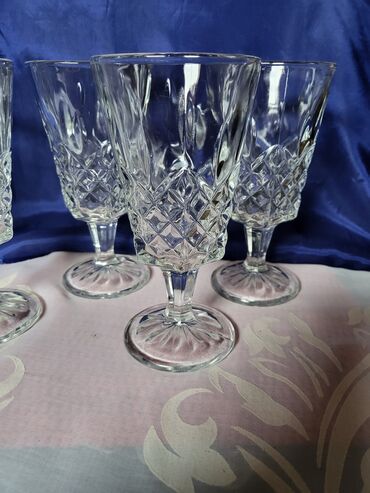 Čaše: Case nove libbey za vino,zestoko pice. 80te. Case bez ostecenja na lalafo.rs — 10 Čaše: Case nove libbey za vino,zestoko pice. 80te. Case bez ostecenja — 10