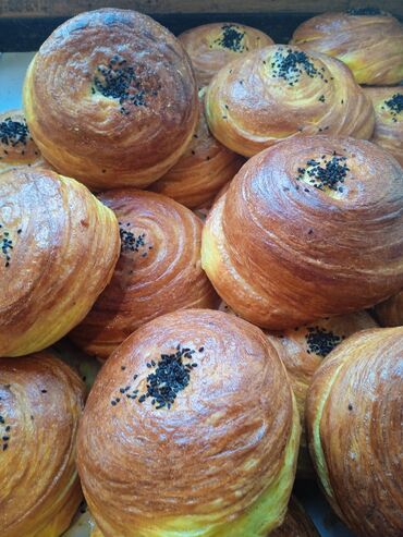 Sifarişlə əl işləri: $əkərburanin 1 dənəsi 1 m, paxlavanın 1 kq 16 m, badamburanin 1 dənəsi — 8