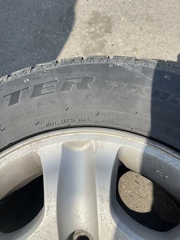 6 139: Литые диски Toyota Japan с установленной зимними шинами в отличном — 4