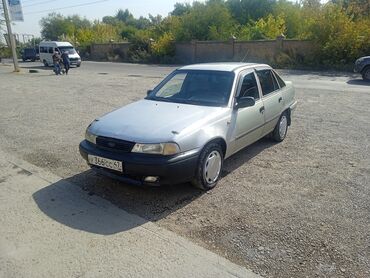 авто российской номерами: Daewoo Nexia: 2005 г., 1.5 л, Механика, Бензин, Седан