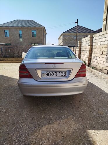 mercedes 124 kupe: Mercedes-Benz C-Class: 2 l | 2000 il Sedan