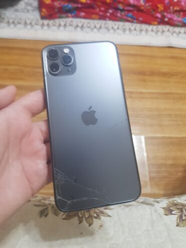 пресс для фруктов: IPhone 11 Pro Max, Б/у, 256 ГБ, Black Titanium, Чехол, 99 %