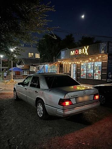 Mercedes-Benz W124: 1990 г., Седан