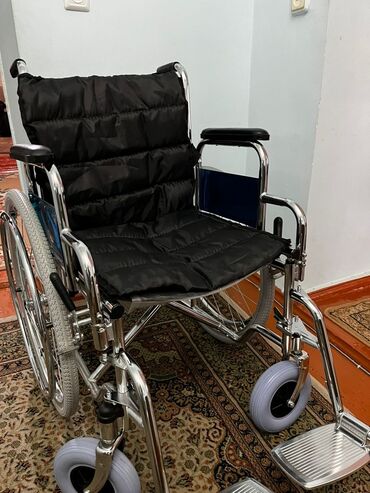 летние вещи: Продаю инвалидную коляску отличного качества.Покупали для себя