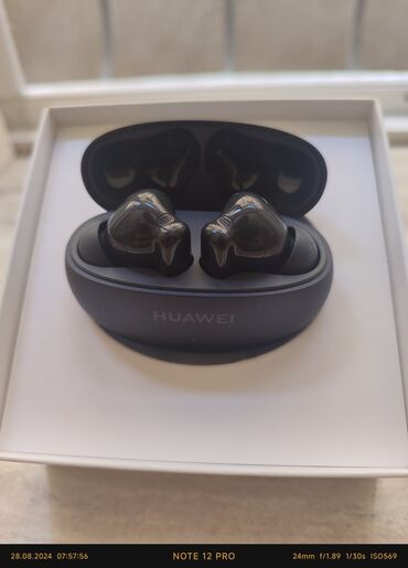 airpods qulaqciq: Yeni, tam simsiz qoşulmaya sahib Huawei FreeBuds 6i. 32 saata qədər