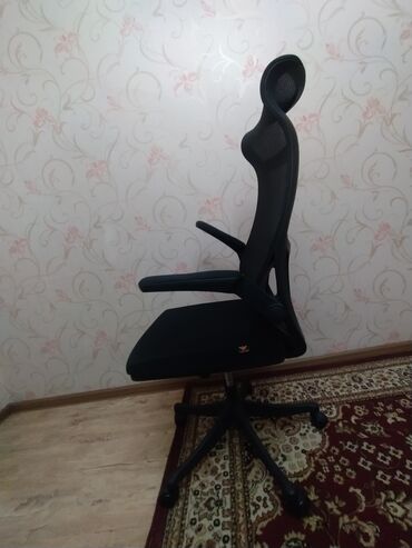 офисный мебель бу: Классическое кресло, Офисное, Б/у