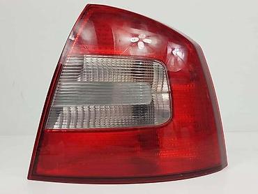 kardan za auto: STOP SVETLO DESNO ZA ŠKODA OCTAVIA OD 2009. DO 2013. GOD. | Polovni — 1
