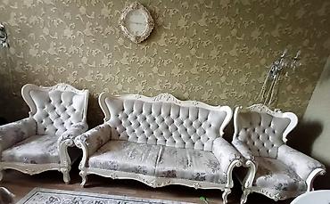 salon divanları: Klassik üslubda 3 parçalı salon dəsti - Tərkibi: 1 üçnəfərlik divan + — 1
