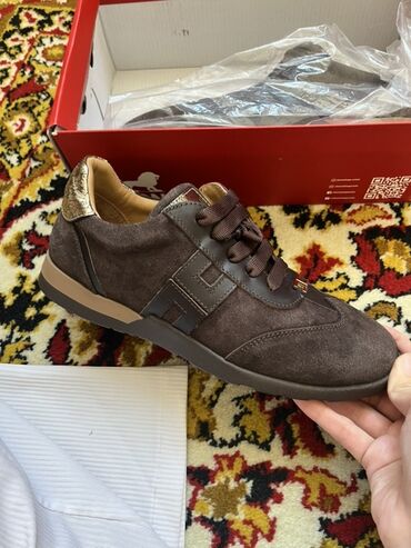 Women's Sneakers and athletic shoes: Продам женскую обувь от lion 37размер натуральная кожа/замша Не