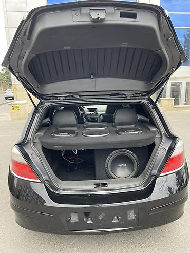 Opel: Opel Astra H (hatchback) – salon və multimedia ilə təkmilləşdirilmiş — 4