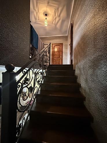 Продажа коттеджей и домов: 🏡Продаётся уютный дом в отличном районе! Район:Алтын 📐Участок-4,3 — 10