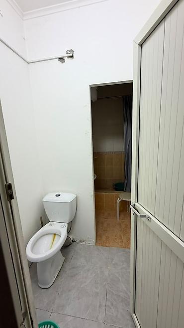 Продажа квартир: 1 комната, 43 м², Учкун мкр Малосемейка, 1 этаж, Старый ремонт — 4