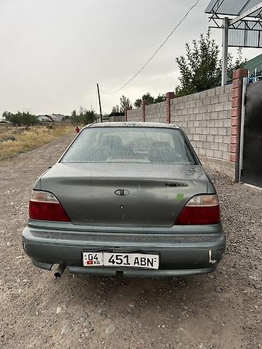 болушу: Daewoo Nexia: 1994 г., 1.5 л, Кол менен иштөөчү, Бензин, Седан — 2
