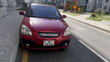 Kia Rio: 1.4 л | 2007 г. Хэтчбэк