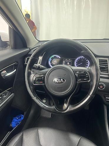 niro: Kia Niro: 2018 г., 1.6 л, Гибрид, Кроссовер — 10