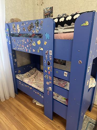 bunk bed: Двухъярусная детская кровать, Б/у, ЛДСП, цвет - Синий — 2