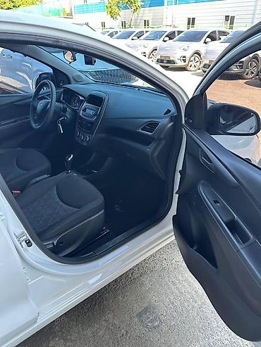 Chevrolet: Chevrolet Spark: 2021 г., 1 л, Вариатор, Бензин, Хэтчбэк — 12
