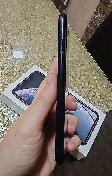 Apple iPhone: Apple iPhone iPhone Xr, Crn, Face ID — 6