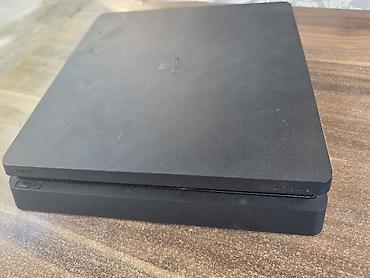 PS4 (Sony PlayStation 4): Sony PlayStation 4 Slim oyun konsolu - Model: PS4 Slim (mat qara — 2