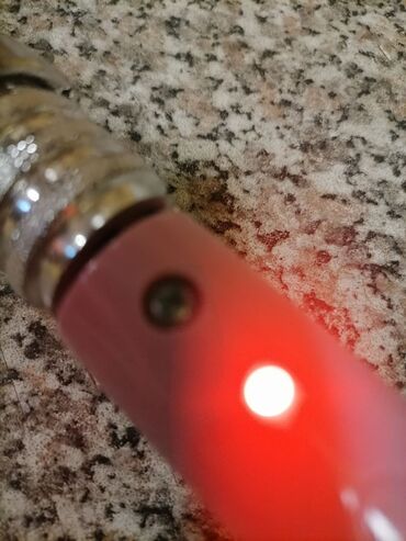 Figaro za kosu: Figaro - grejni deo je keramika. Ima oslonac, sa štipaljkom. Pogodna na lalafo.rs — 8 Figaro za kosu: Figaro - grejni deo je keramika. Ima oslonac, sa štipaljkom. Pogodna — 8