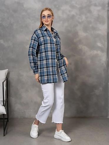 Рубашки: Женская рубашка в клетку - Свободный крой с пониженной линией плеча — — 11