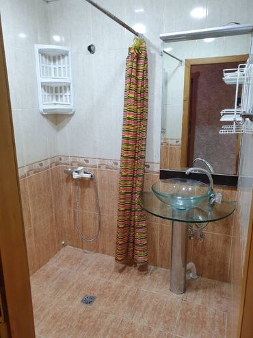 Uzunmüddətli kirayə mənzillər: Xətai rayonu,Həzi Aslanov metrosunun çıxışında,9 mərtəbəli -da lalafo.az — 8 Uzunmüddətli kirayə mənzillər: Xətai rayonu,Həzi Aslanov metrosunun çıxışında,9 mərtəbəli — 8