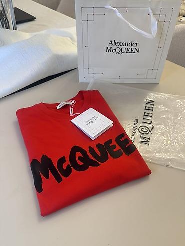 banner capı: Alexander McQUEEN T‑shirt Hediye gelib yeni S razmer oversize - — 1