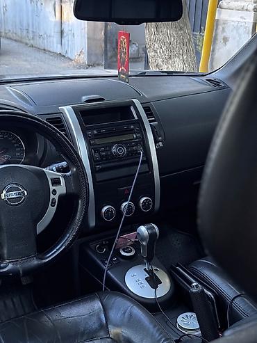 mercedes sprinter 8 1: Nissan X-Trail: 2.5 l | 2011 il Ofrouder/SUV — 3