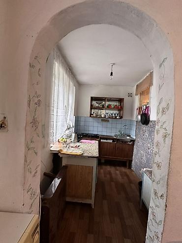 3 мкр: 2 комнаты, 57 м², 4 этаж, Старый ремонт — 1