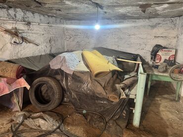 дома в пригородном: Это подвальное помещение, которое можно использовать для различных