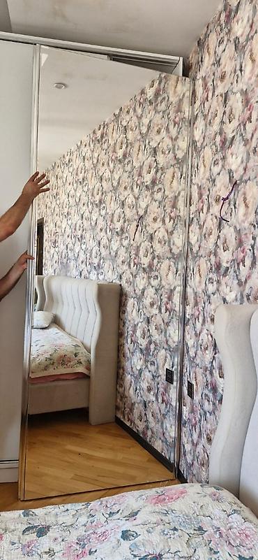 guzgulu dolab: 2 ədəd kupe qapı satılır şkaf üçün, 1 ədəd güzgülü qapı dolab dan — 1