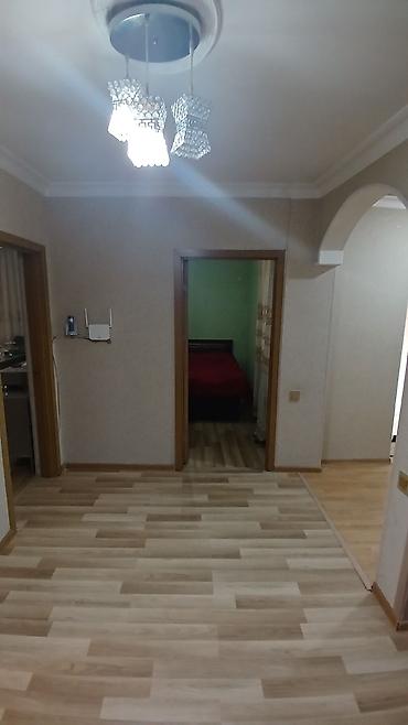 Həyət evləri və villaların satışı: Binəqədi qəs. 3 otaqlı, 1 kv. m, Yeni təmirli — 10