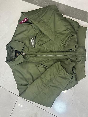 Куртки: Оригинальный бомбер Alpha Industries, модель в классическом военном — 2