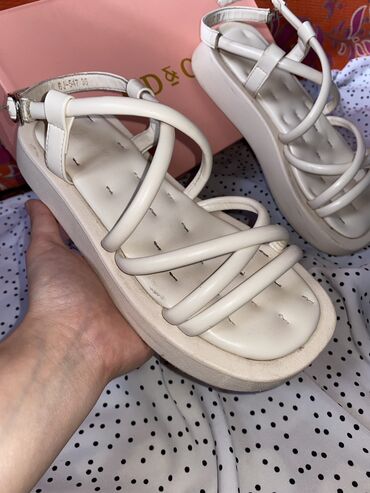 женские летние сандали: Летние сандали В идеальном состоянии Покупала за 2500 Отдам за 1099