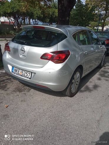 Transport: Opel Astra: 1.7 l | 2010 year | 216000 km. Hatchback